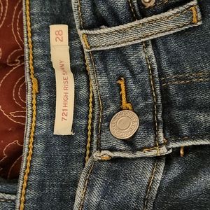 Levi 721 high rise skinny